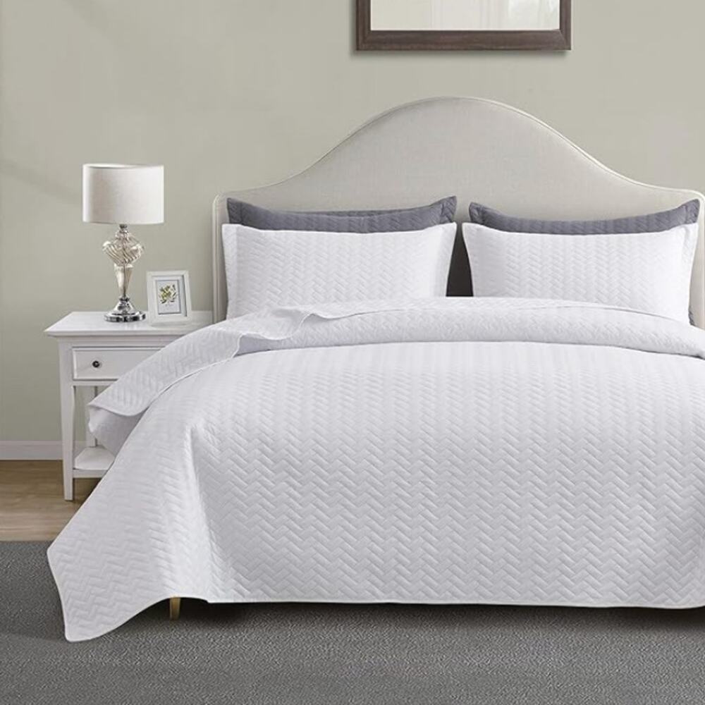 Lightweight White Bedspread, White Chevron Pattern Bedspread Coverlet- Cali King